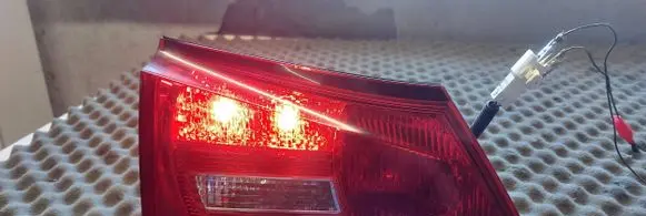Lexus IS 220D-250-350 Tailgate rear/tail lights