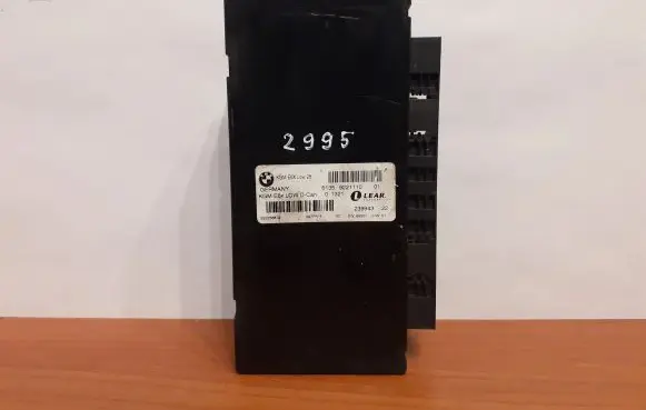 BMW 5 E60 E61 Gateway control module 2995 9221110