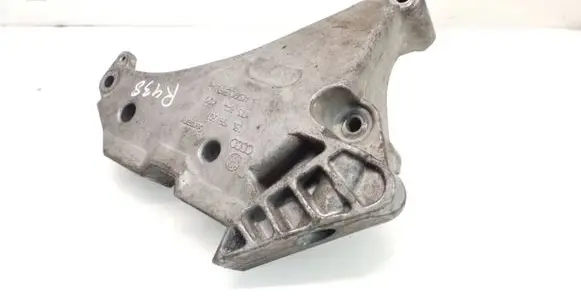 Skoda Octavia Mk2 (1Z) Engine mounting bracket 03L199207
