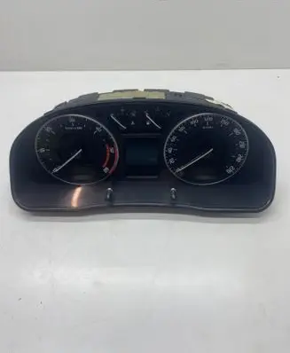 Skoda Superb B5 (3U) Speedometer (instrument cluster) 3U0920842D 110080115