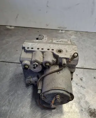 Volkswagen Transporter - Caravelle T4 ABS Pump 0273004098 703907379A 7630146