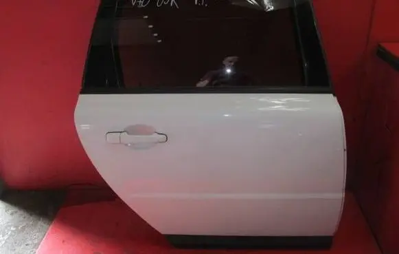 Volvo V70 Rear door V70IIIDRZWIPT