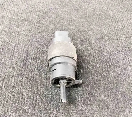Audi A7 S7 4G Windscreen/windshield washer pump 8K5955647