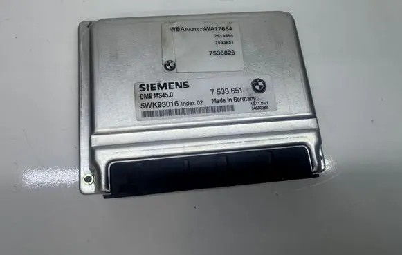 BMW 5 E60 E61 Engine control unit/module ECU 7536826 7533651 34630086