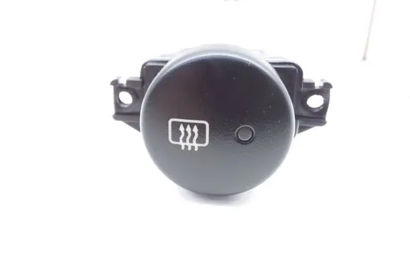 Hyundai Accent Windscreen/window heater switch 864W01282