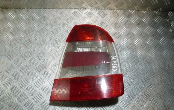 Skoda Superb B5 (3U) Rear/tail lights 3U5945112 3U5945112A 3U5945096