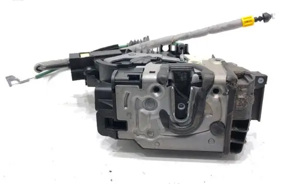 Mercedes-Benz GLC AMG Front door lock A2220063999
