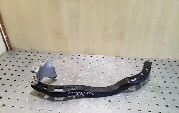 Subaru Outback Headlight/headlamp mounting bracket