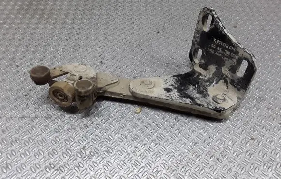 Volkswagen Caddy Sliding door lower roller guide/hinge 2K0843398A