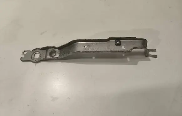 Audi A7 S7 4G Headlight/headlamp mounting bracket 4G8807591
