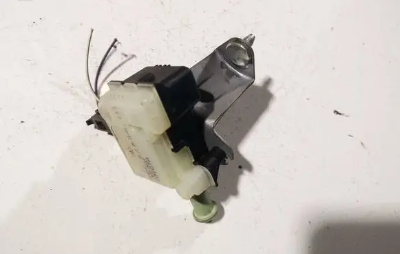 Toyota Avensis T250 Central locking motor 7703005011