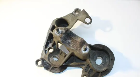 Audi A6 S6 C6 4F Engine mounting bracket 4F0199351AA