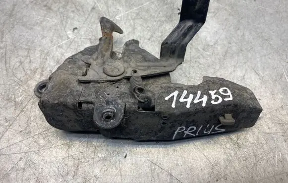 Toyota Prius (NHW20) Engine bonnet (hood) release handle