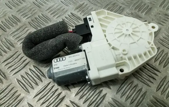 Skoda Yeti (5L) Front door window regulator motor 8K0959812