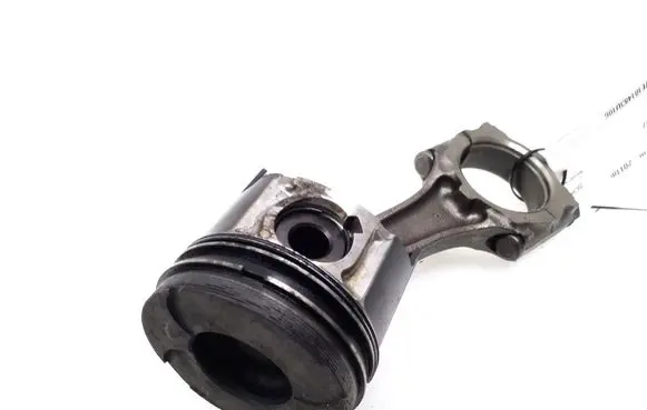 Opel Combo C Piston with connecting rod 