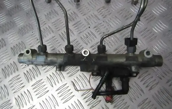 Fuel main line pipe