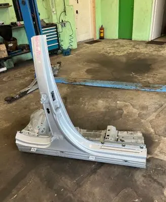 Mercedes-Benz B W247 Pillar (middle) 