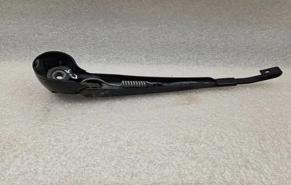 Audi A6 S6 C5 4B Rear wiper blade arm 8D9955407A