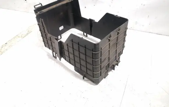 Volkswagen Golf Plus Battery tray heat shield 3C0915336A 3C0915335