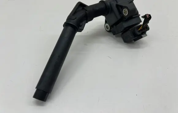 Mercedes-Benz CLA C118 X118 High voltage ignition coil A2829062100