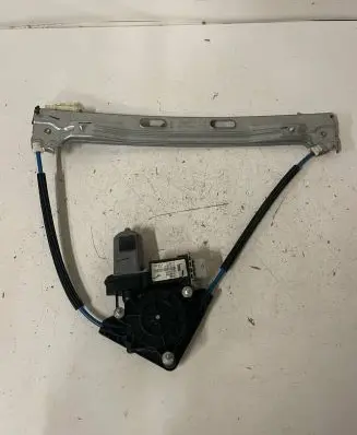 Fiat 500L Loading door lock 51957505 32323000 07390