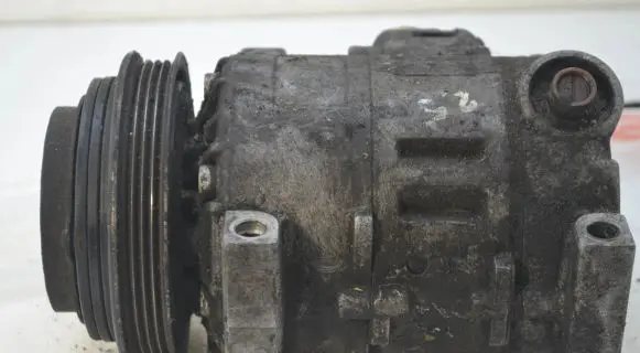 Audi A4 S4 B5 8D Air conditioning (A/C) compressor (pump) 4D0260805C