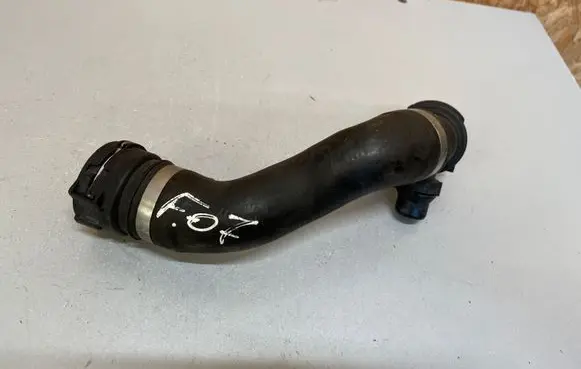 BMW 5 F10 F11 Engine coolant pipe/hose 7800101