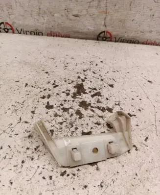 Renault Koleos I Fender mounting bracket