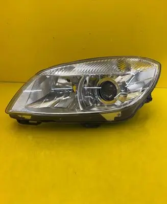 Skoda Fabia Mk2 (5J) Headlight/headlamp 5J1941016E