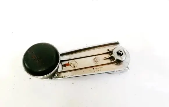 Mercedes-Benz C W202 Front door window winding handle 