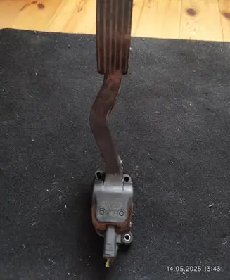 Citroen C4 I Accelerator throttle pedal 0280755041 9680565880 A02896D01