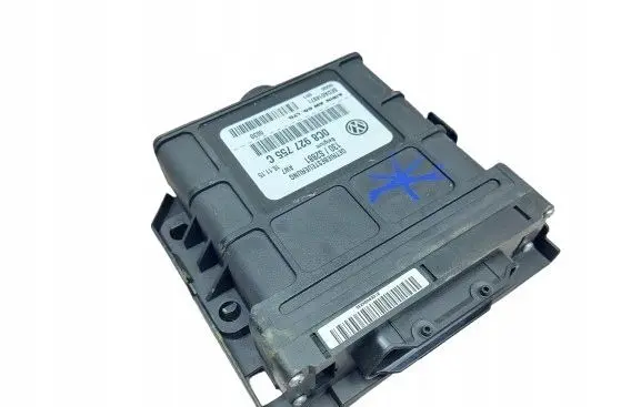 Volkswagen Touareg II Gearbox control unit/module 0C8927755C