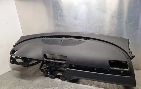 Volkswagen PASSAT B7 Dashboard 