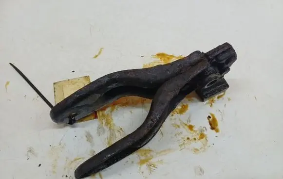Citroen C5 Engine mounting bracket
