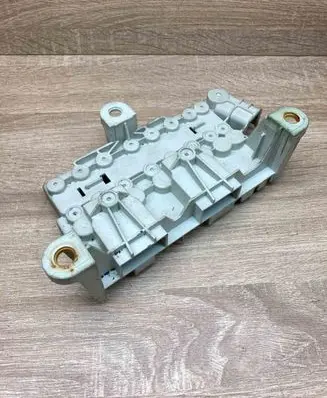 BMW 5 E39 Battery relay fuse 8387544 18486