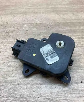 Jeep Grand Cherokee (WJ) Air flap motor/actuator H0201715C