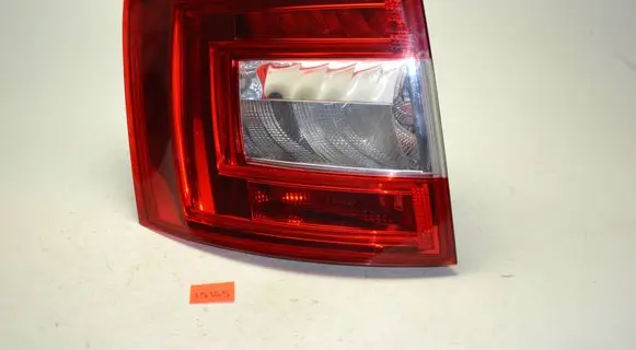 Rear/tail lights