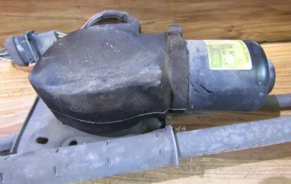 Peugeot 406 Wiper motor
