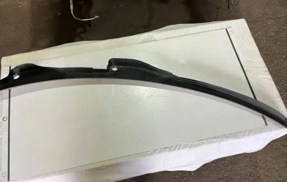 Audi A4 S4 B8 8K Wiper trim 8K1819403