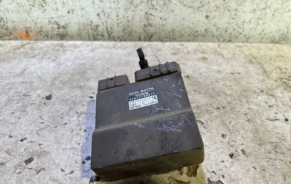 Toyota Corolla Verso AR10 Fuel injection control unit/module 8987120030 1310001041