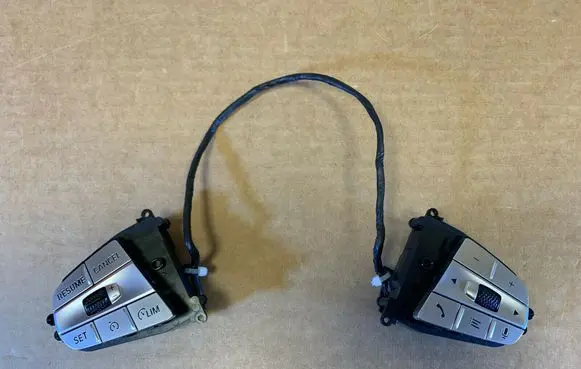 BMW 7 G11 G12 Steering wheel buttons/switches 61319483008 18359L1