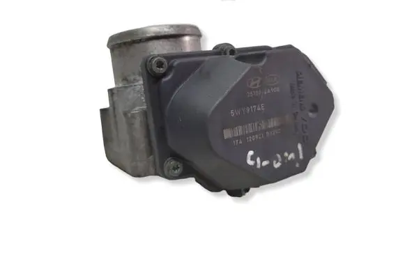 Hyundai i40 Throttle valve 351002A900