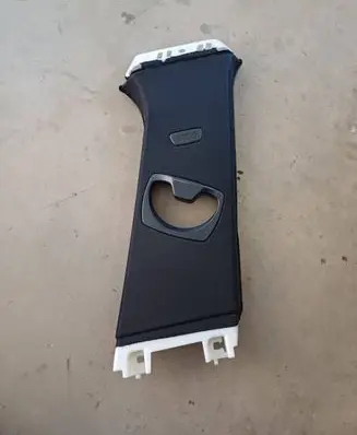 BMW 3 F30 F35 F31 (B) pillar trim (top) 51437220998
