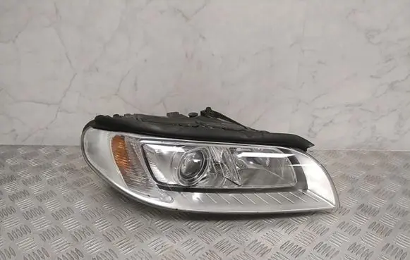 Volvo V70 Headlight/headlamp 31420014