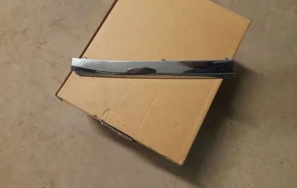 Subaru Crosstrek II Front grill 91123FL130