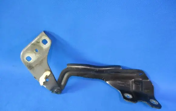 Engine bonnet/hood hinges