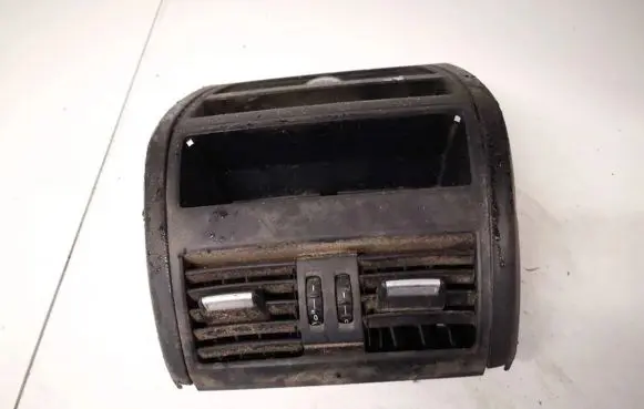 BMW 5 GT F07 Dash center air vent grill 5116920666403 5116-9206664-03