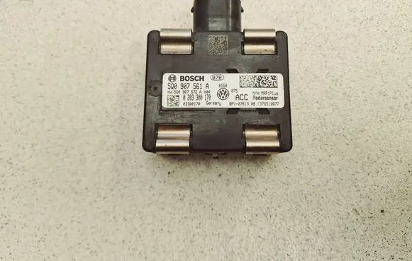 Volkswagen Golf VII Distronic sensor radar 5Q0907561A 5Q0907572A 0203300170