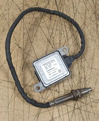 Mercedes-Benz C W205 Lambda probe sensor A0009053503
