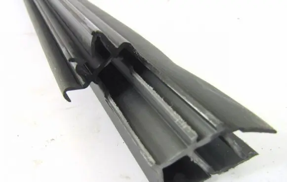 Toyota C-HR I Rear sill trim cover 68173